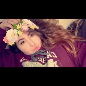 Meet your Posher, Chloe